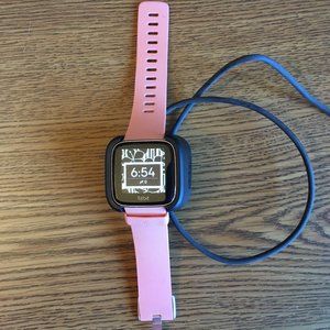 EUC Fitbit Versa